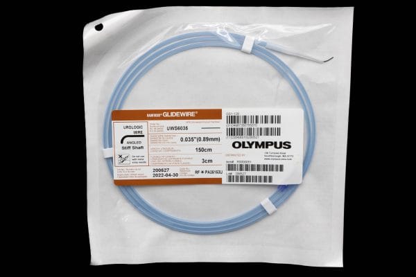 [Out-of-Date] Disposable Glidewire, Urologic Wire Angled Stiff Shaft, Guide Wire Diameter: 0.035" (0.89mm), Length: 150 cm, Flexible Tip Length: 3 cm - UWS6035 [1/Bag]